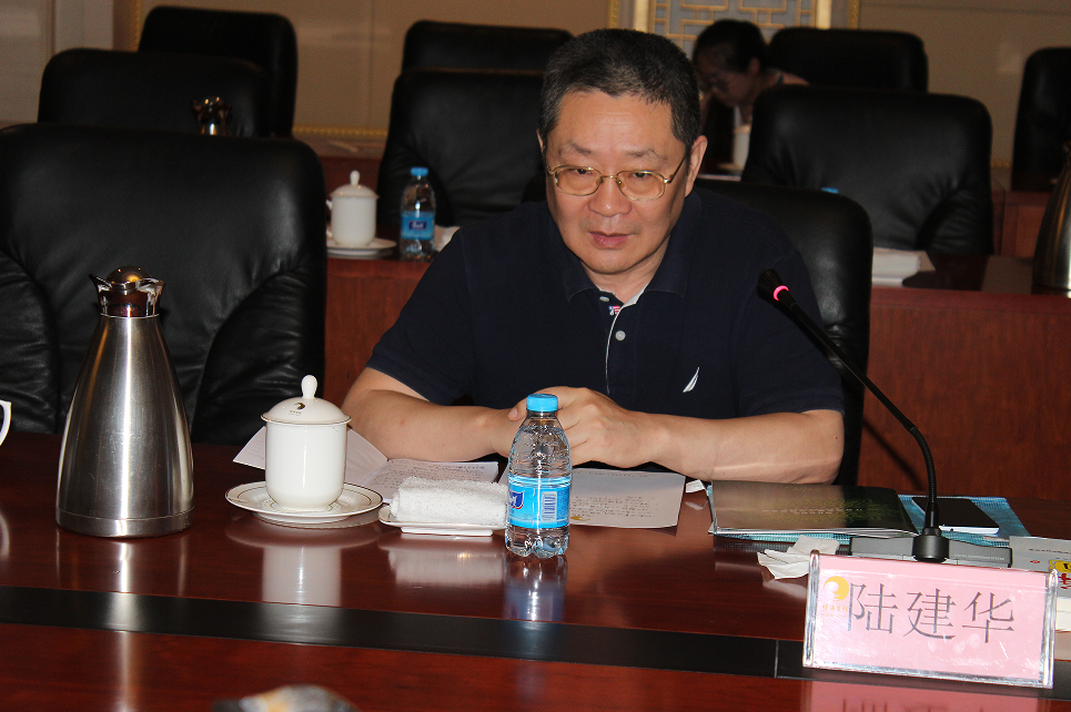江苏省政府驻西北办事处综合处陆建华处长.png